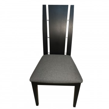 Καρέκλα τραπεζαρίας Κ5 από ξύλο δρυς βεγγε χρώμα μα ψηλή πλάτη και γκρι πάτο.
