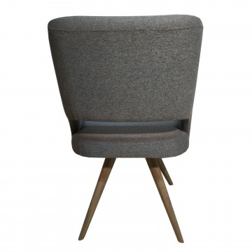 Καρέκλα τραπεζαρίας Κ85 με επένδυση χρώματος γκρι και ξύλινα πόδια μοντέρνας σχεδίασης.