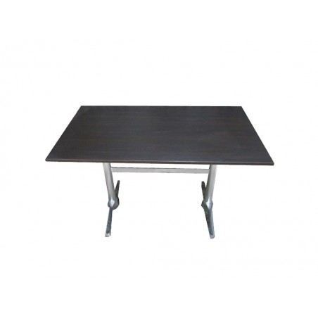 Τραπέζι με βάση αλουμινίου και ταμπλά από μελαμίνη σε βέγκε χρώμα διαστάσεων 110*70*74εκ.